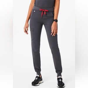Sold on c u r t s y Figs Zamora Joggers in Charcoal